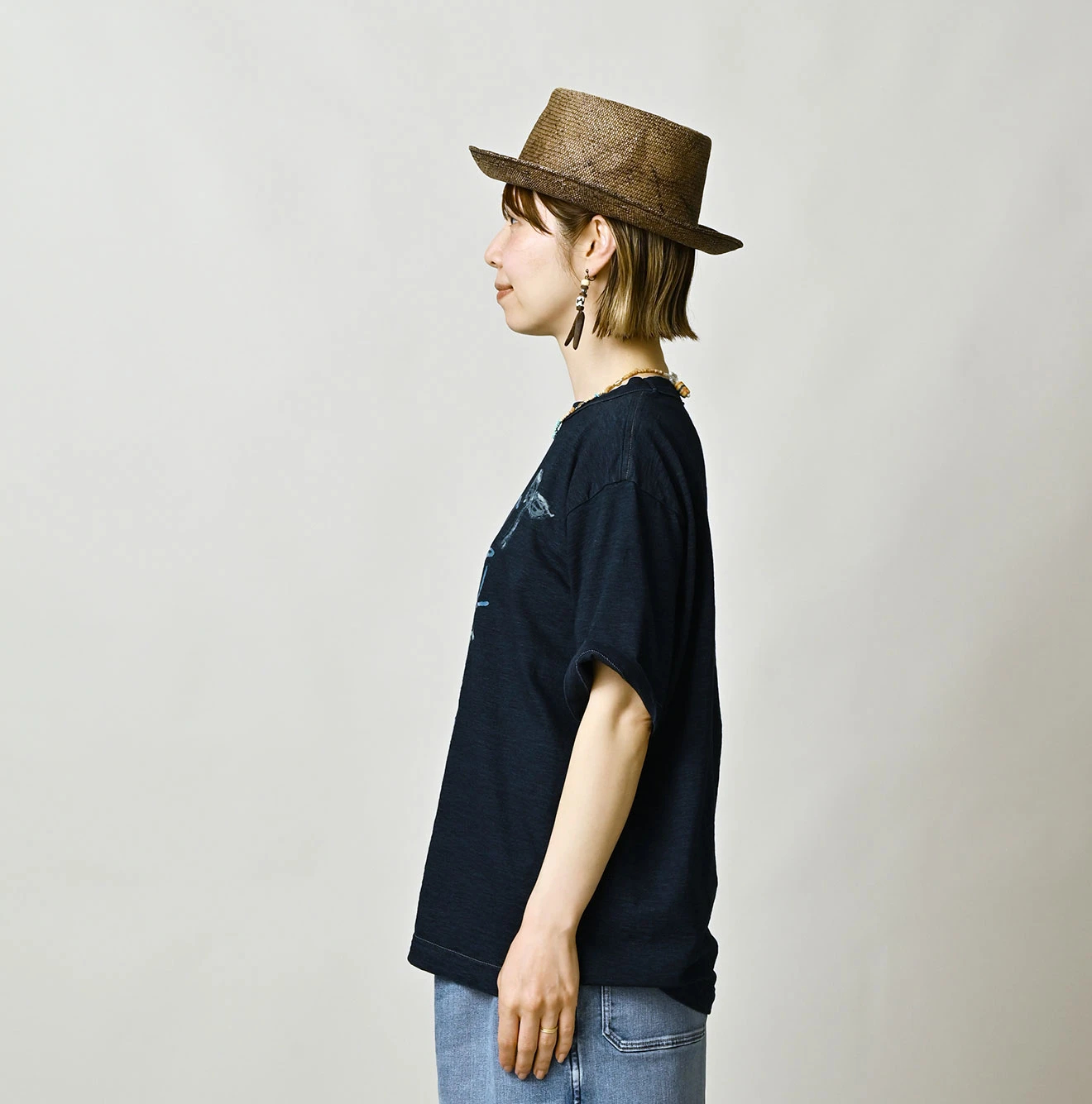 45R(フォーティファイブアール) |天竺ヒッピーフラワーロゴプリントの908オーシャンTシャツ（インディゴ）