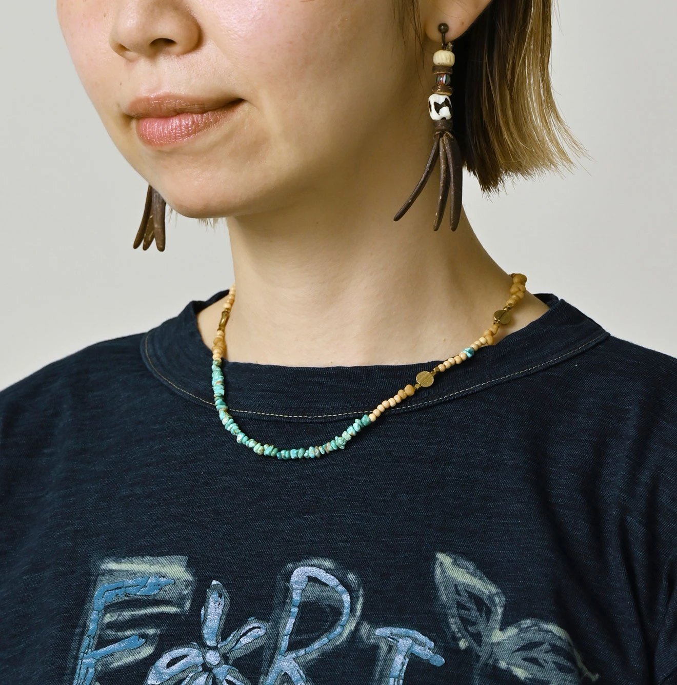 45R(フォーティファイブアール) |天竺ヒッピーフラワーロゴプリントの908オーシャンTシャツ（インディゴ）