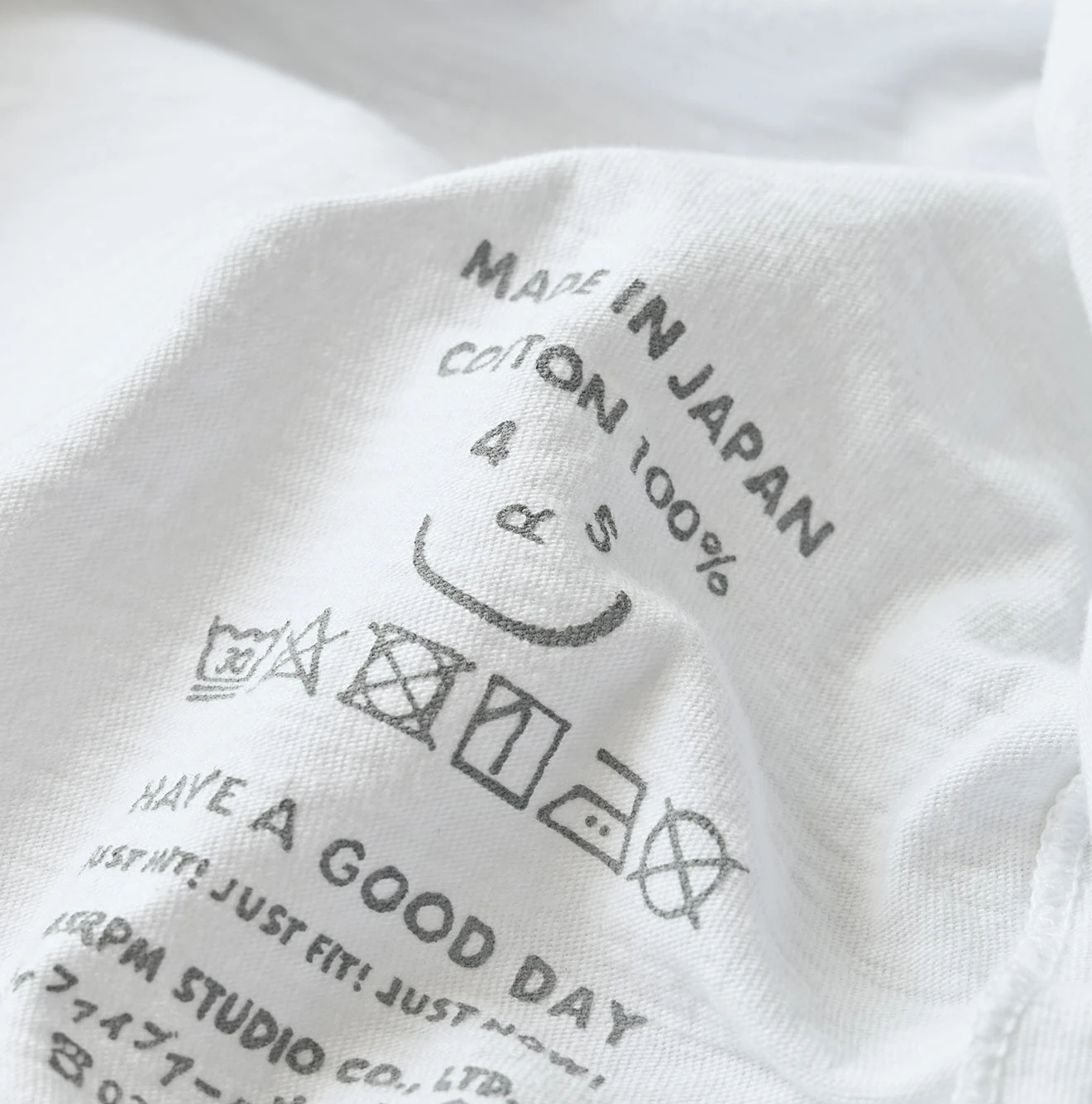 45R(フォーティファイブアール) |ベタッチフラミングウェイくんプリントの908 45星Tシャツ