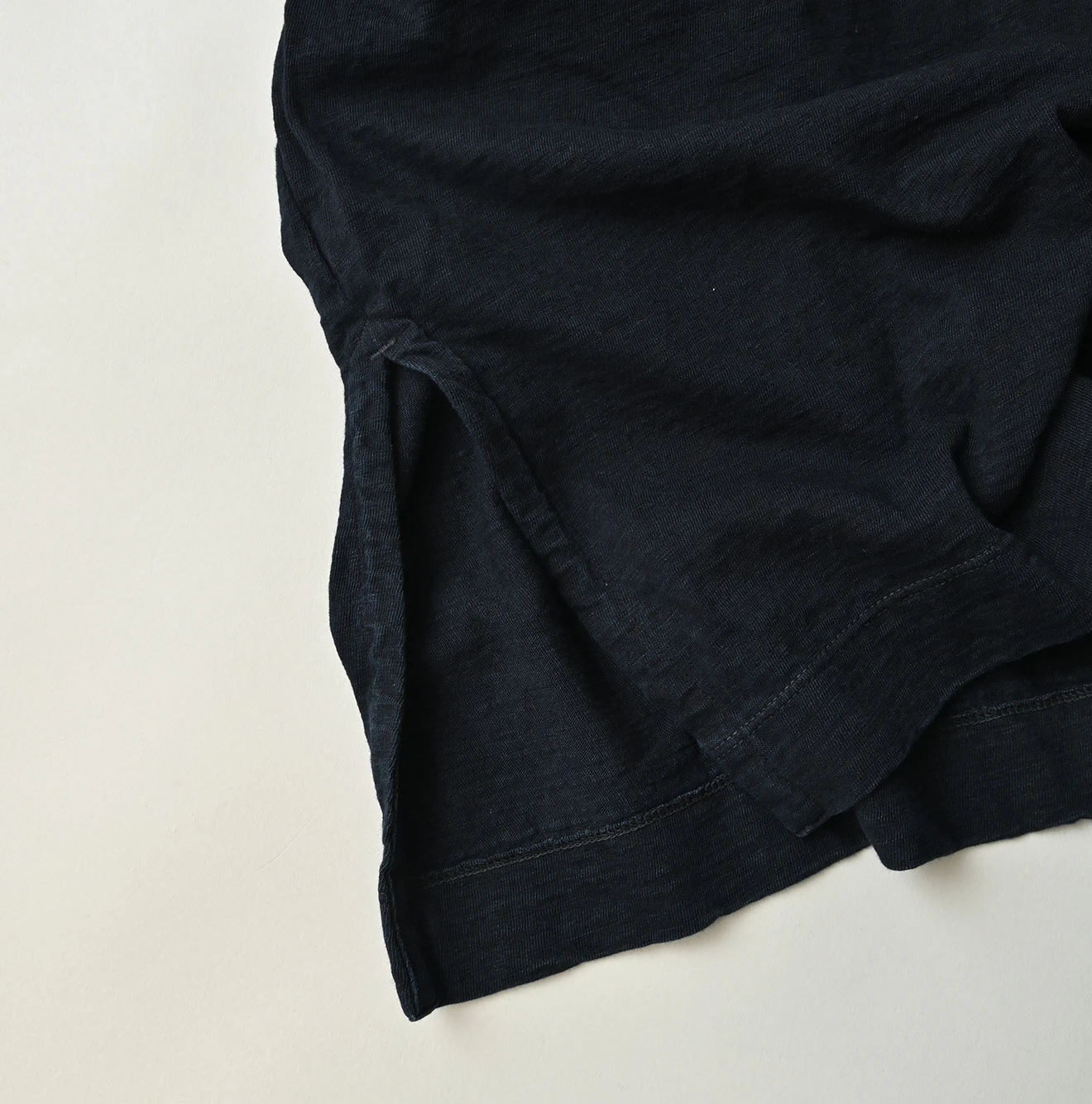 45R(フォーティファイブアール) |天竺のビッグスリットTシャツ（インディゴ）
