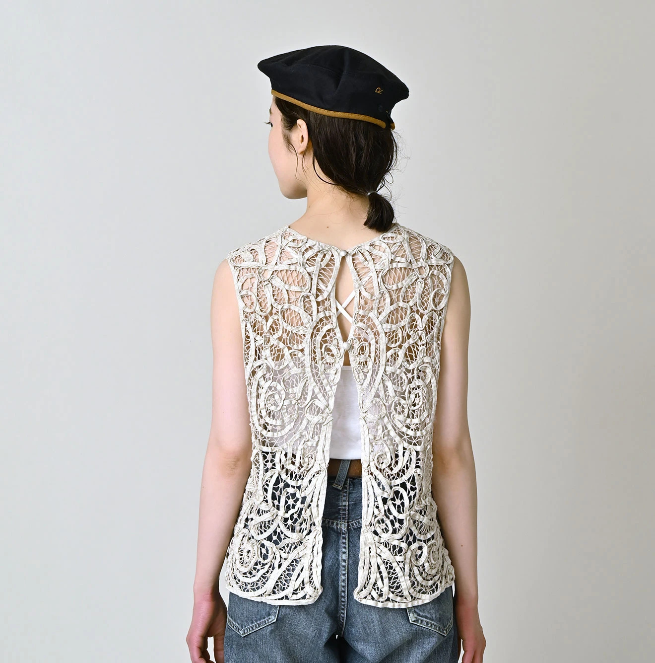45R(フォーティファイブアール) |リネンリボンバテン刺繍のノースリーブトップ
