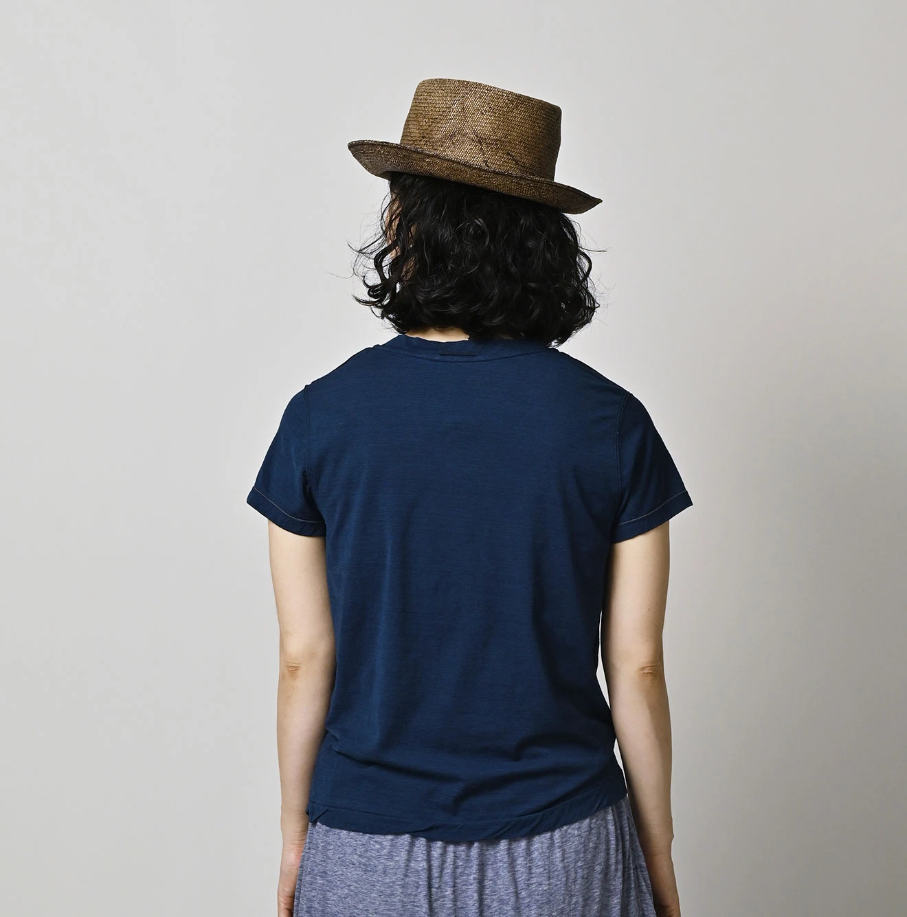 45R（フォーティファイブアール）| スーピマ薄天竺のVネックTシャツ