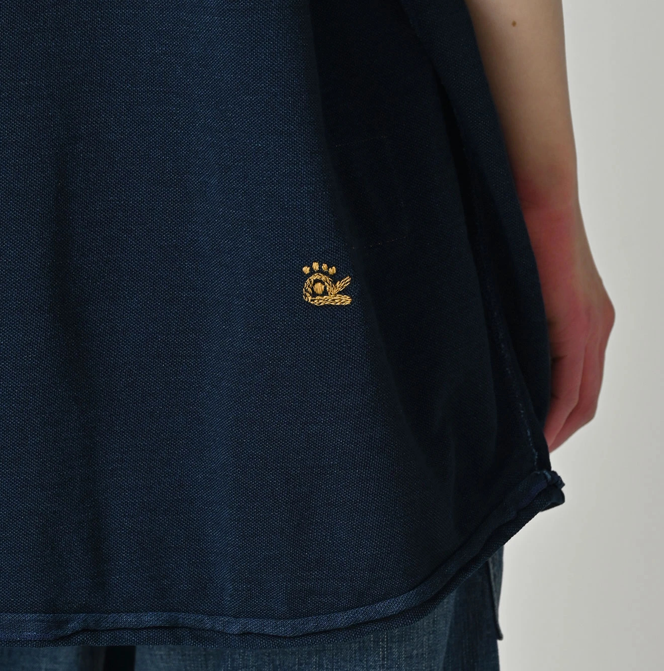 45R(フォーティファイブアール) |ONEONE 宝物の馬Tシャツ（インディゴ）