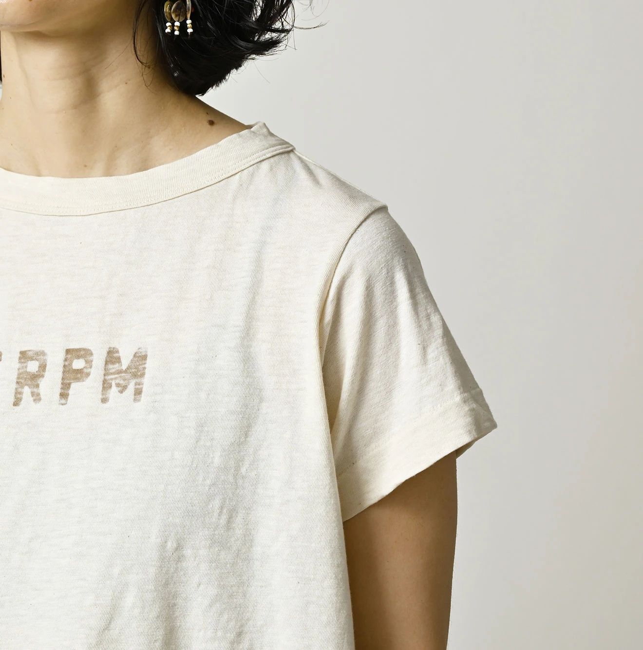 45R(フォーティファイブアール) |天竺のチビ比女deロゴTシャツ