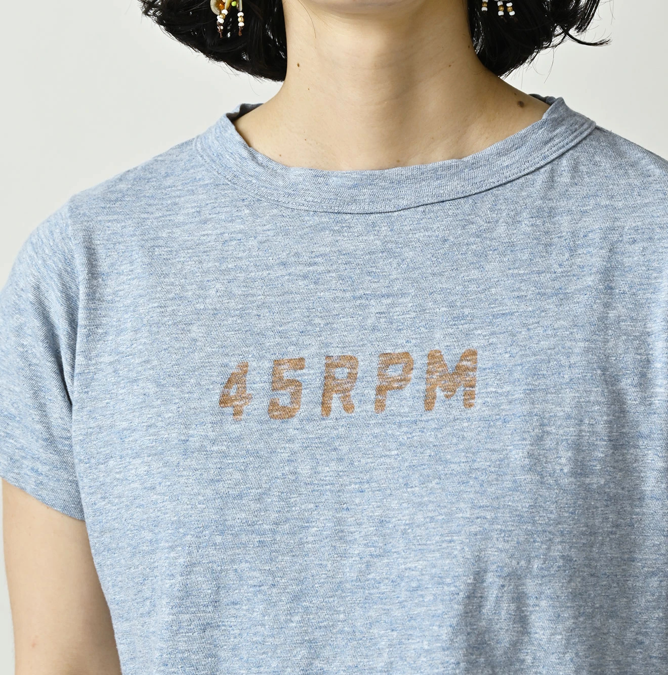 45R(フォーティファイブアール) |天竺のチビ比女deロゴTシャツ（トップ）
