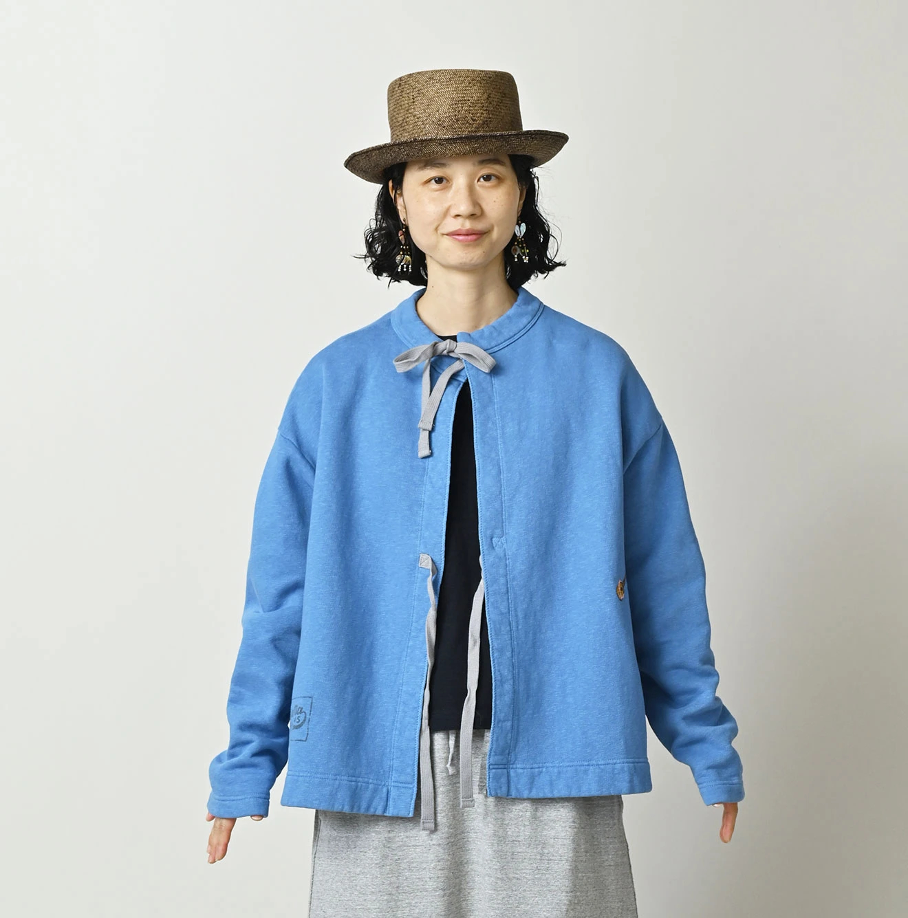 45R(フォーティファイブアール) |葉山ものがたり ウクレレちゃん刺繍裏毛のボレロ