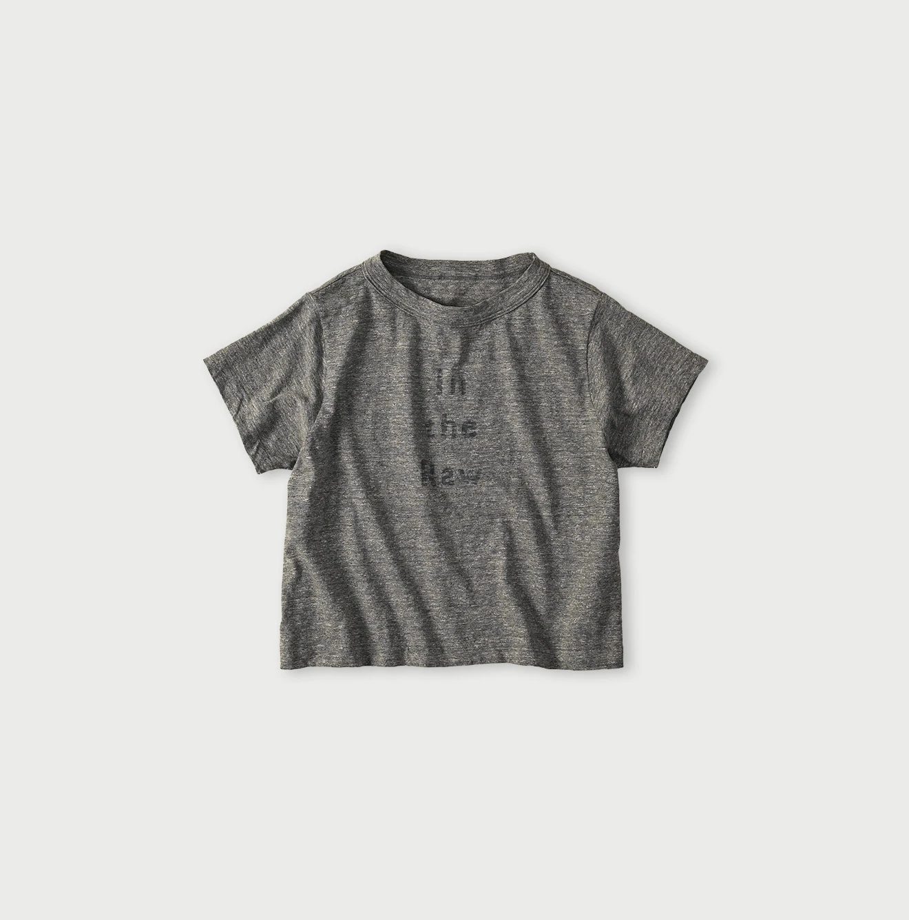 45R(フォーティファイブアール) |In the Rawプリントのチビ比女Tシャツ（トップ）