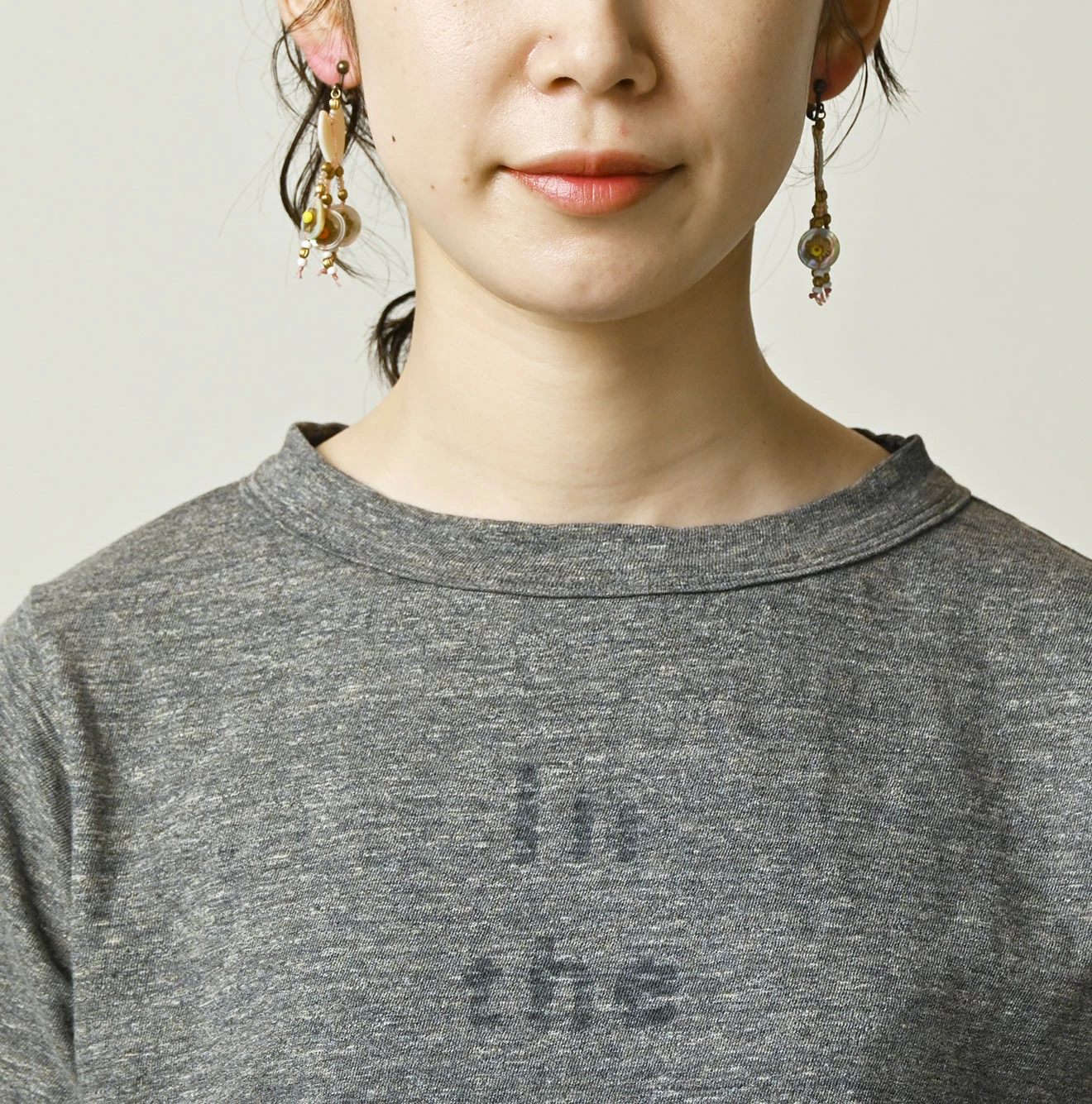 45R(フォーティファイブアール) |In the Rawプリントのチビ比女Tシャツ（トップ）