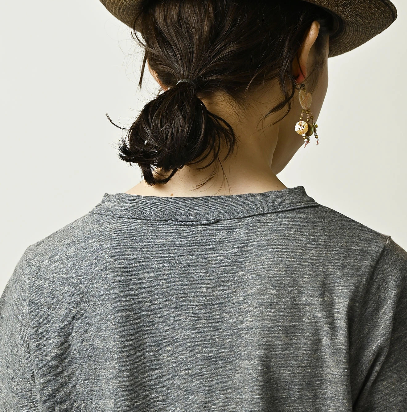 45R(フォーティファイブアール) |In the Rawプリントのチビ比女Tシャツ（トップ）