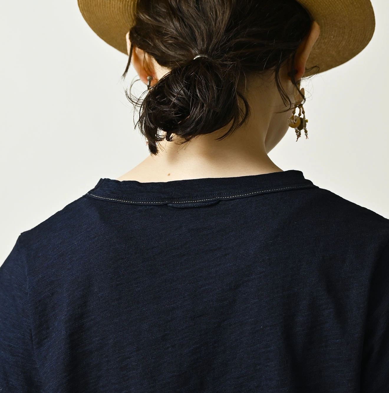 45R(フォーティファイブアール) |In the Rawプリントのチビ比女Tシャツ（インディゴ）