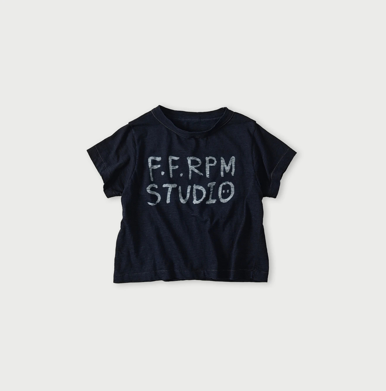 45R(フォーティファイブアール) |ドンキーくん刺繍のチビ比女ロゴTシャツ（インディゴ）