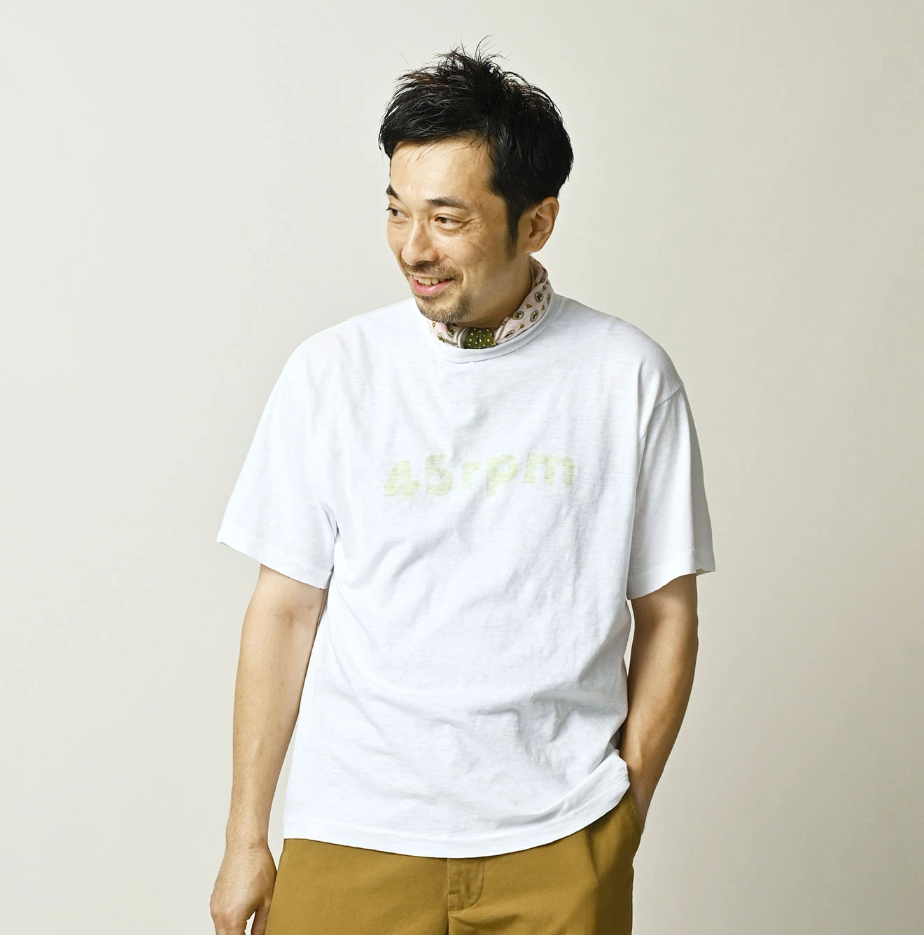 45R(フォーティファイブアール) |マルフツラロゴプリントの908竹比古Tシャツ
