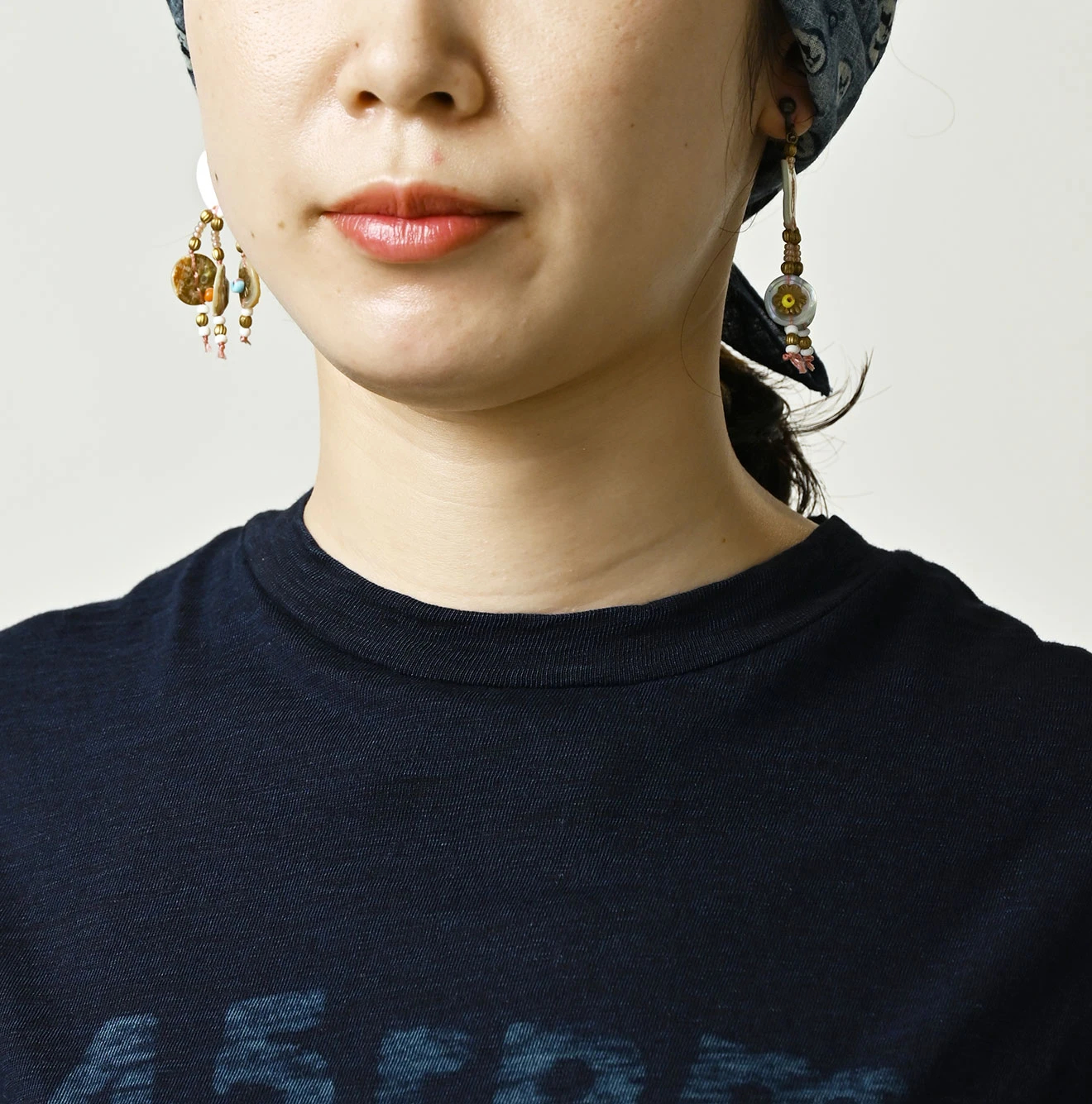 45R(フォーティファイブアール) |マルフツラロゴプリントの908竹比古Tシャツ（インディゴ）