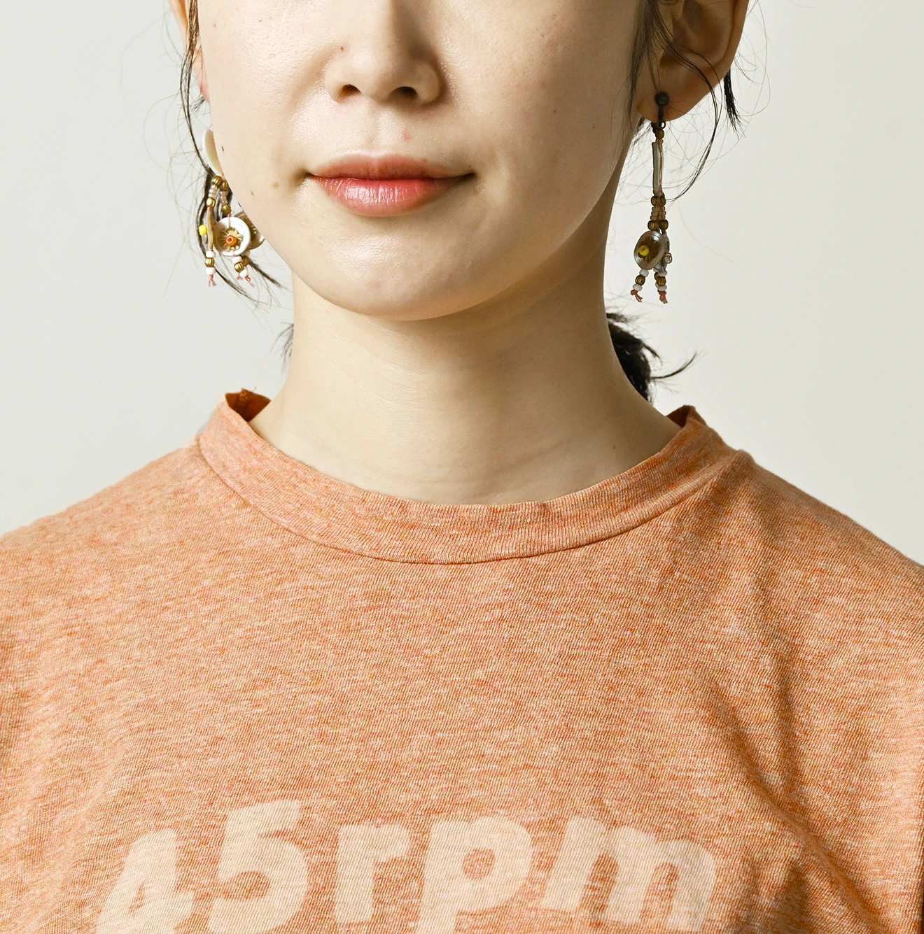 45R(フォーティファイブアール) |マルフツラロゴプリントの908竹比古Tシャツ（トップ）