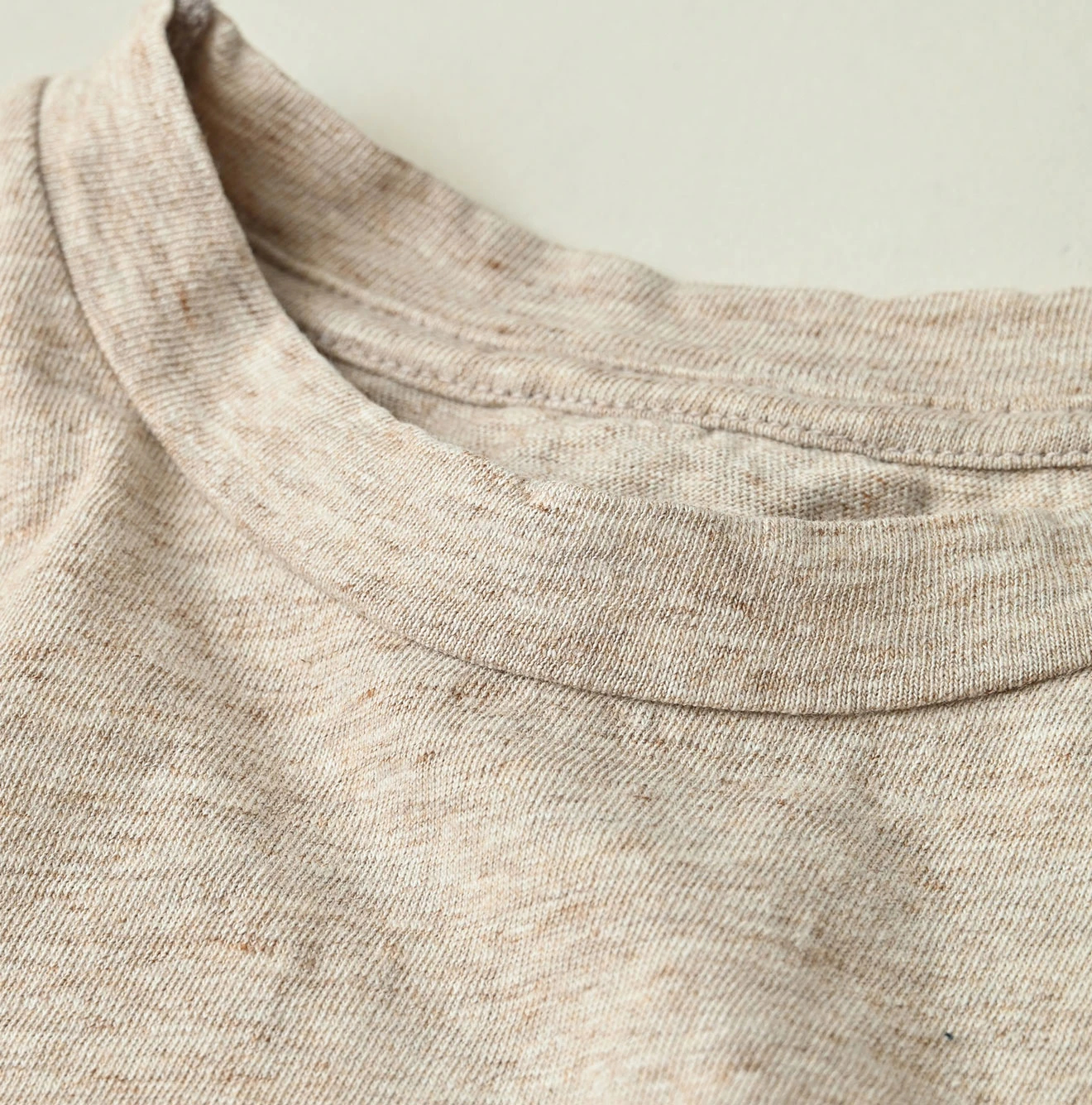 45R(フォーティファイブアール) |マルフツラロゴプリントの908竹比古Tシャツ（トップ）