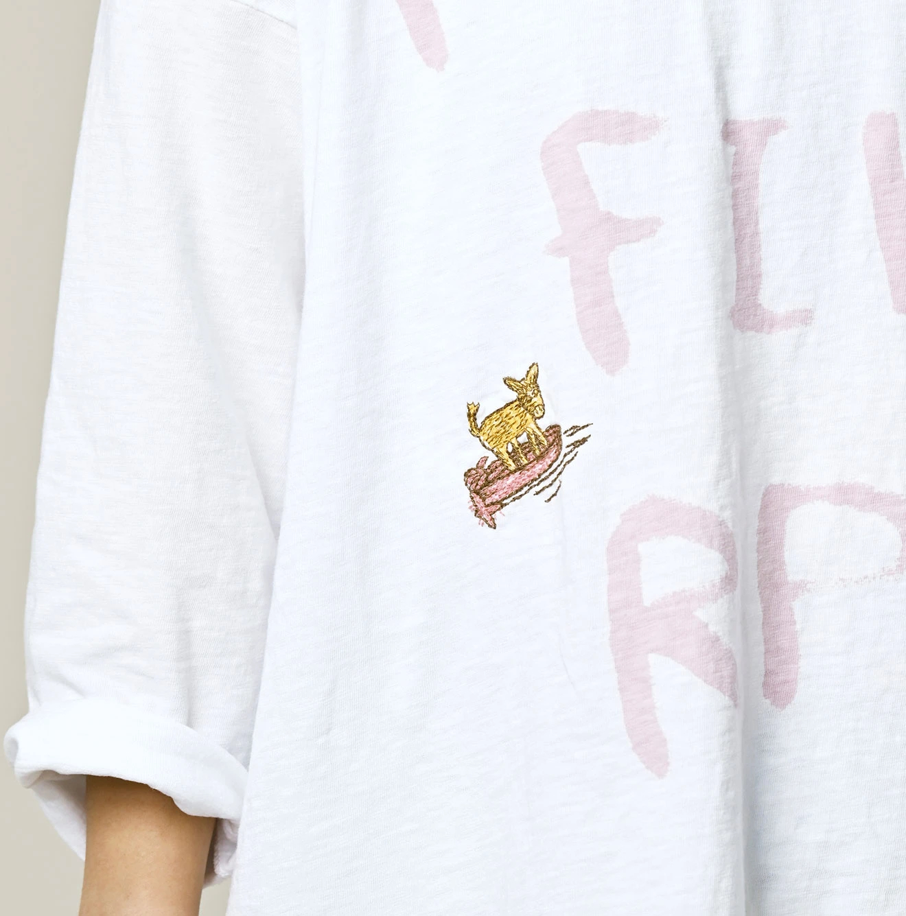 45R(フォーティファイブアール) |ビッグドンキーロゴプリント刺繍の908ビッグスリット比古Tシャツ