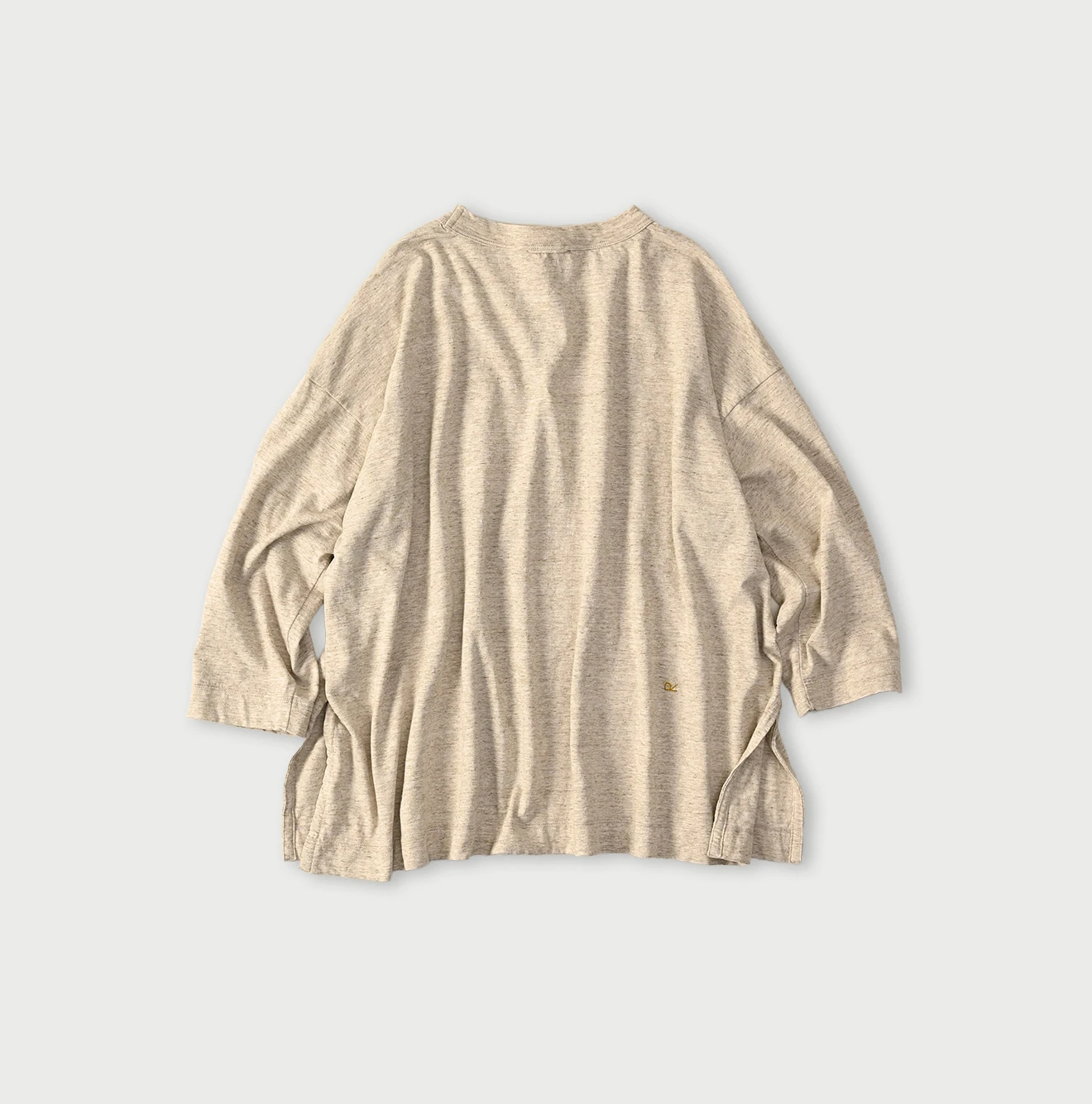45R(フォーティファイブアール) |ビッグドンキーロゴプリント刺繍の908ビッグスリット比古Tシャツ（トップ）