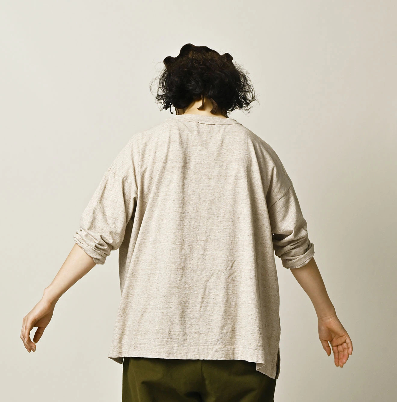 45R(フォーティファイブアール) |ビッグドンキーロゴプリント刺繍の908ビッグスリット比古Tシャツ（トップ）