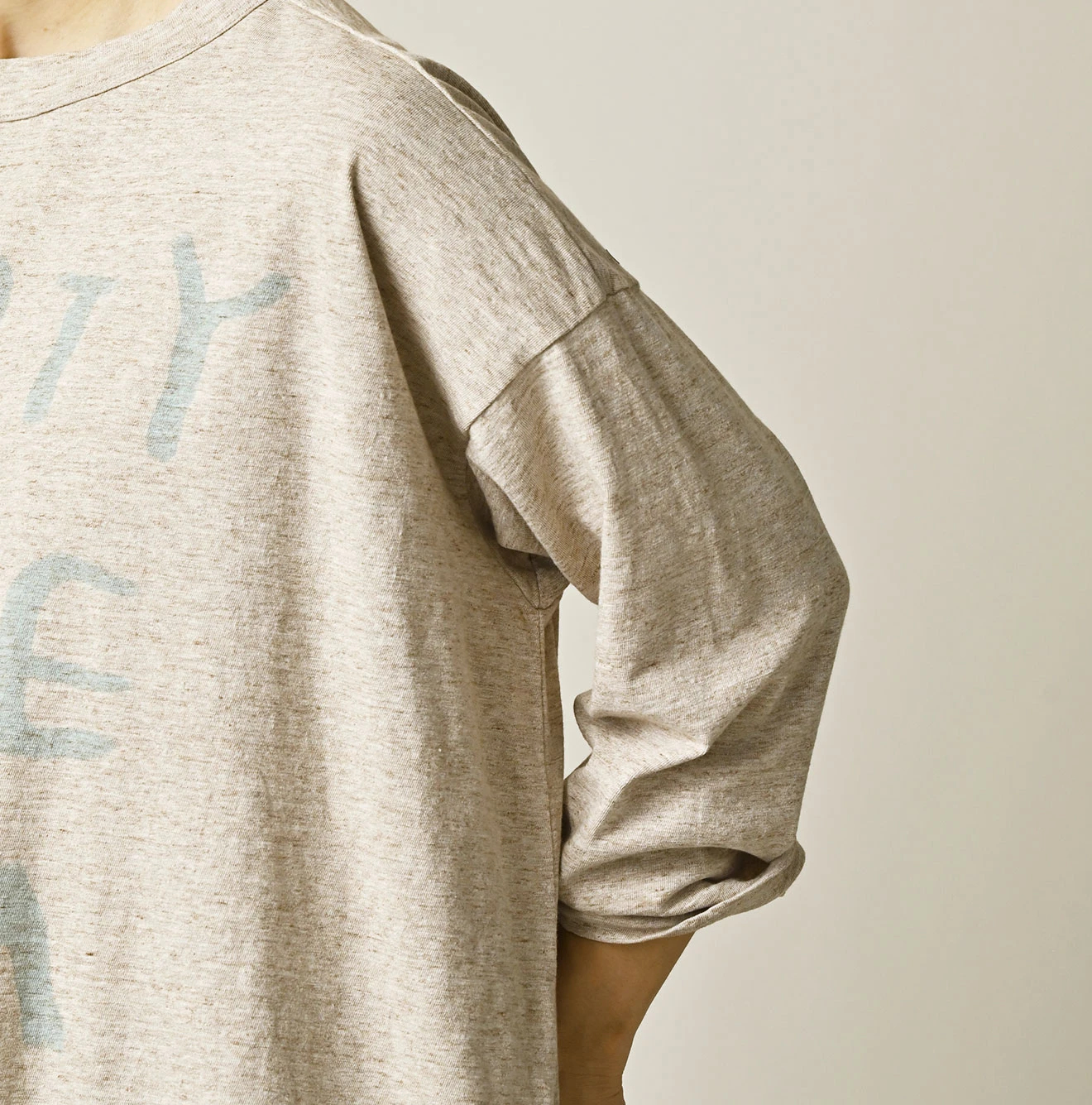 45R(フォーティファイブアール) |ビッグドンキーロゴプリント刺繍の908ビッグスリット比古Tシャツ（トップ）