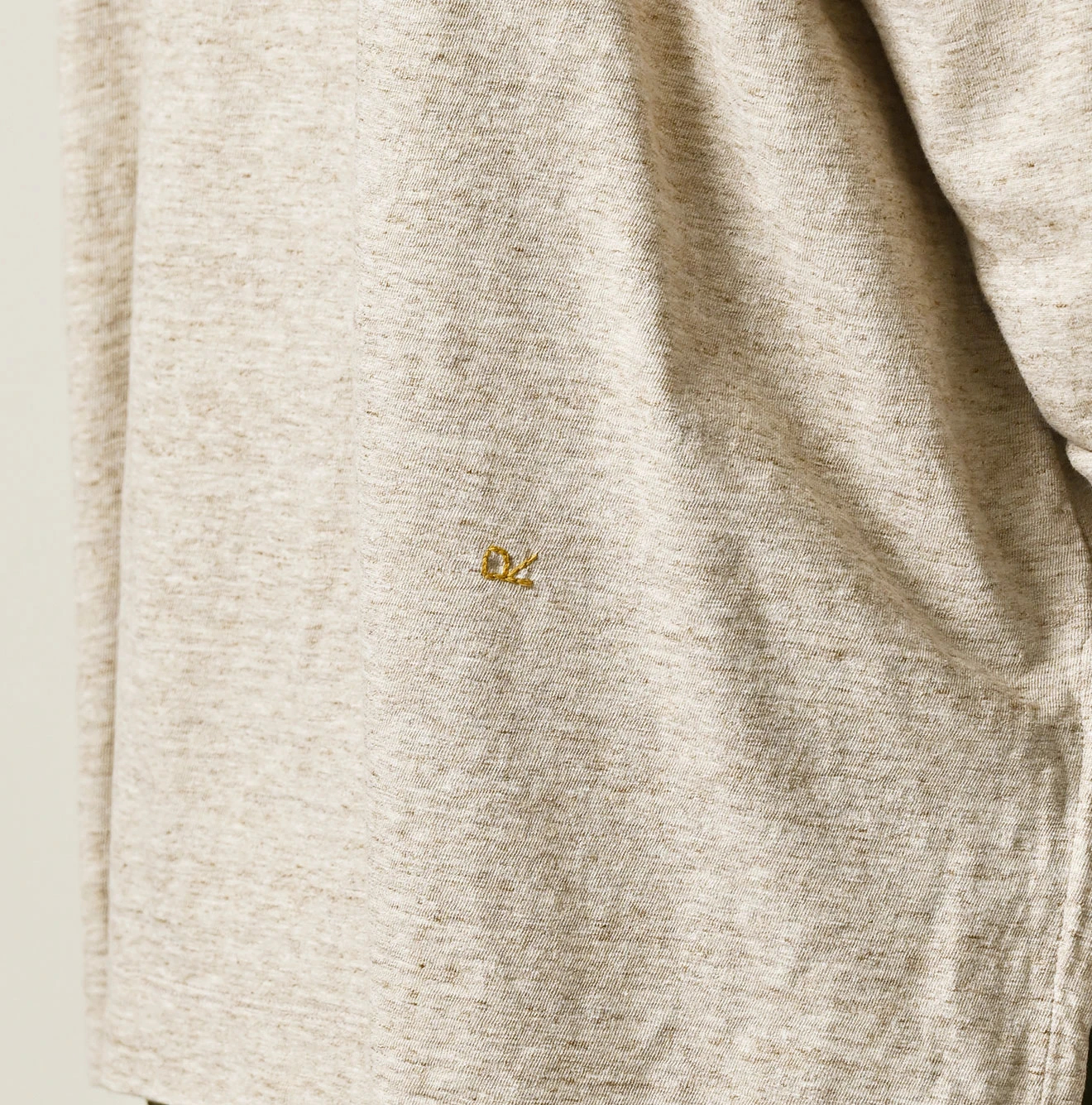 45R(フォーティファイブアール) |ビッグドンキーロゴプリント刺繍の908ビッグスリット比古Tシャツ（トップ）