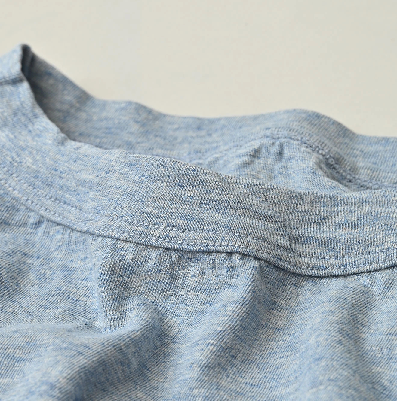 45R(フォーティファイブアール) |ビッグドンキーロゴプリント刺繍の908ビッグスリット比古Tシャツ（トップ）