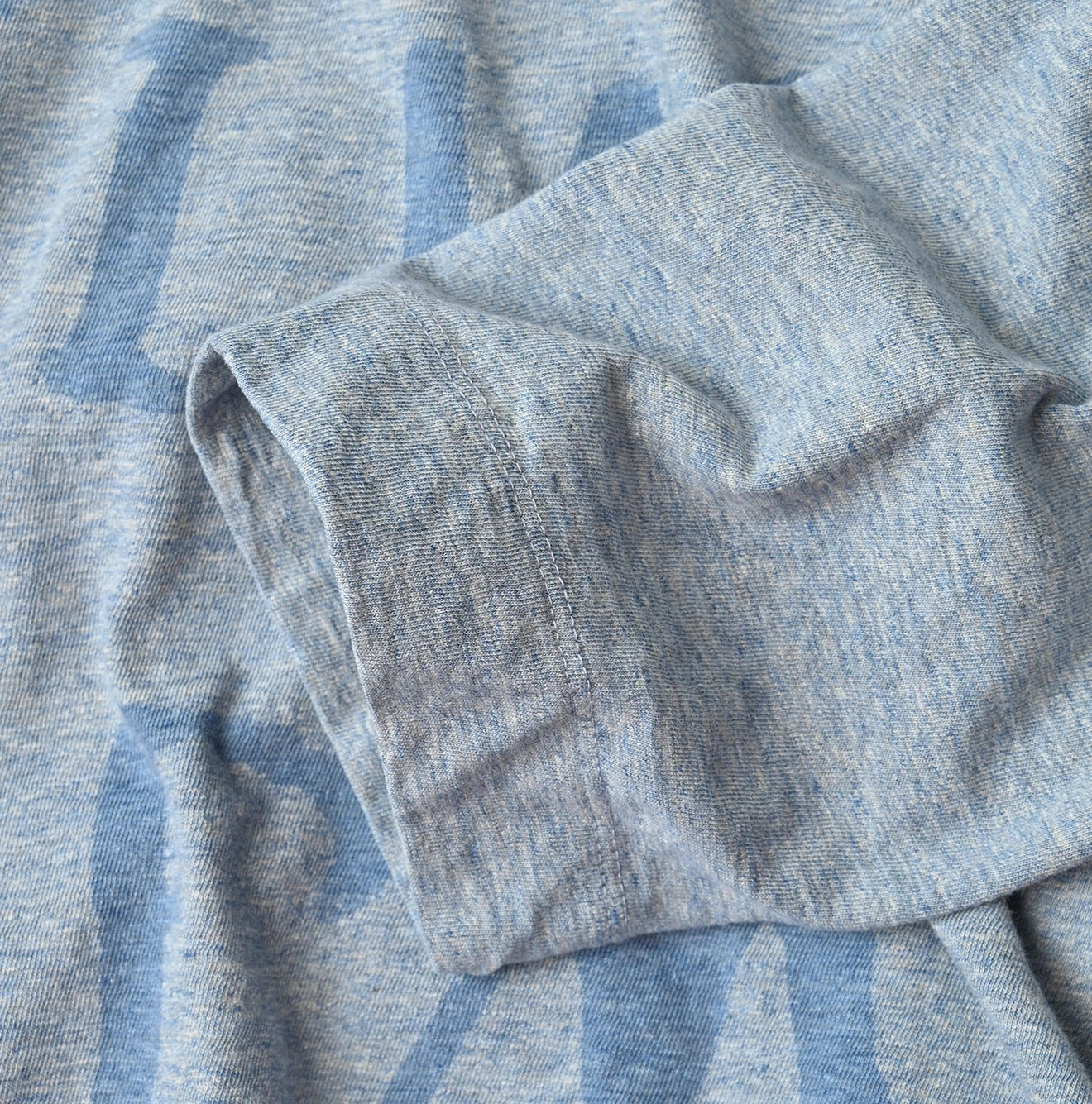 45R(フォーティファイブアール) |ビッグドンキーロゴプリント刺繍の908ビッグスリット比古Tシャツ（トップ）
