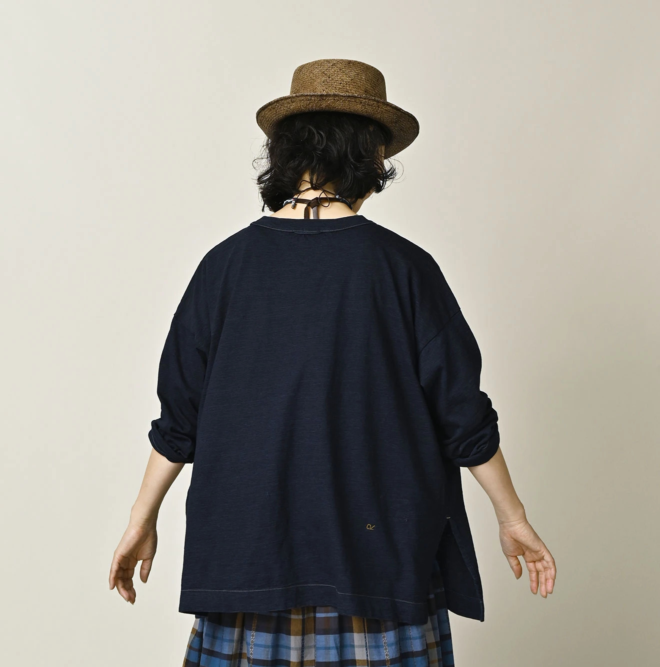 45R(フォーティファイブアール) |ビッグドンキーロゴプリント刺繍の908ビッグスリット比古Tシャツ（インディゴ）
