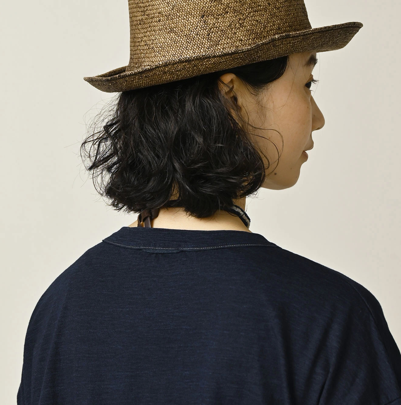 45R(フォーティファイブアール) |ビッグドンキーロゴプリント刺繍の908ビッグスリット比古Tシャツ（インディゴ）