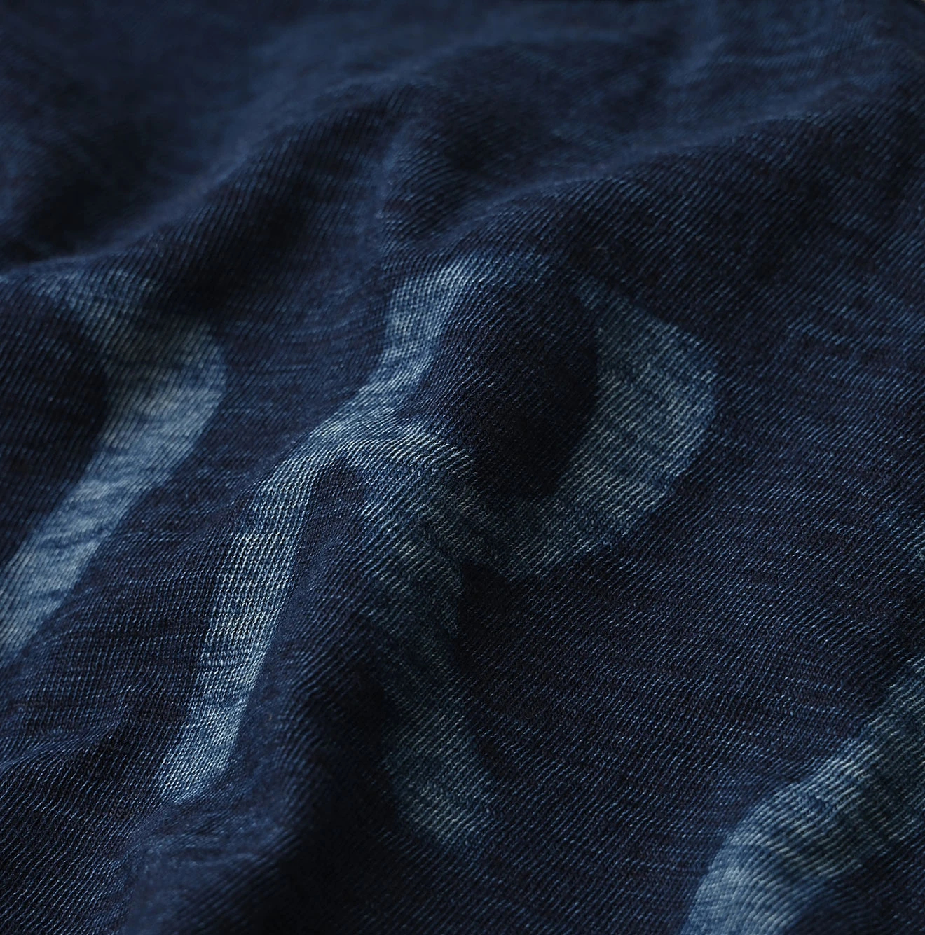 45R(フォーティファイブアール) |ビッグドンキーロゴプリント刺繍の908ビッグスリット比古Tシャツ（インディゴ）