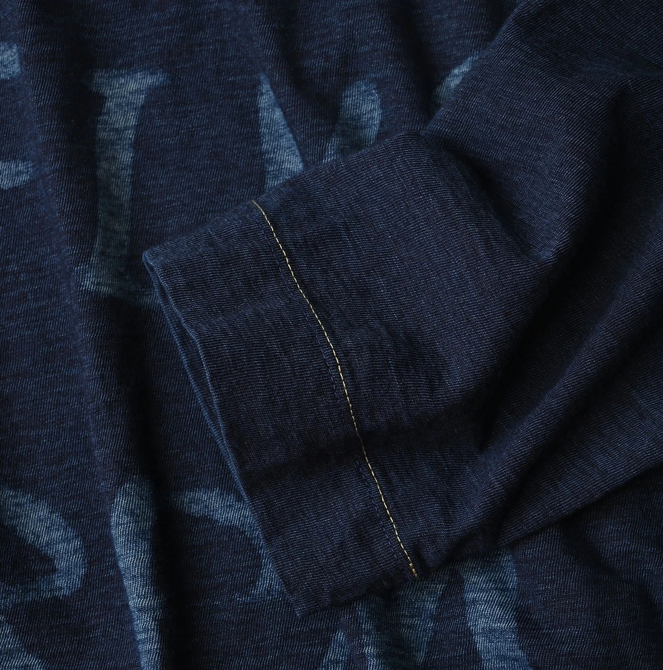 45R(フォーティファイブアール) |ビッグドンキーロゴプリント刺繍の908ビッグスリット比古Tシャツ（インディゴ）