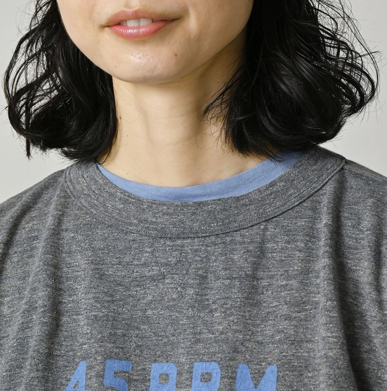 45R(フォーティファイブアール) |ロゴプリントの908長袖海比古Tシャツ（トップ）