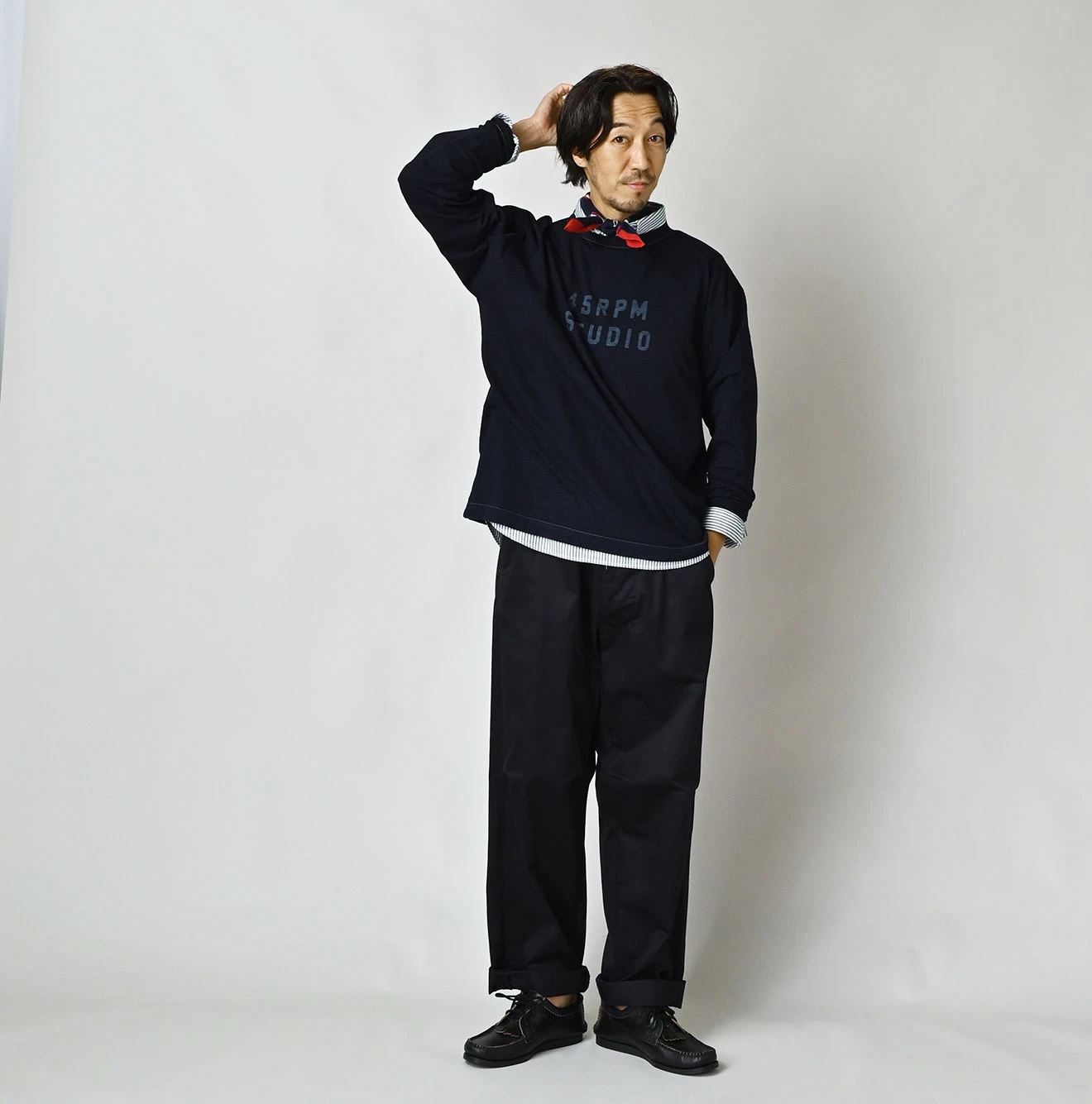 45R(フォーティファイブアール) |ロゴプリントの908長袖海比古Tシャツ（インディゴ）
