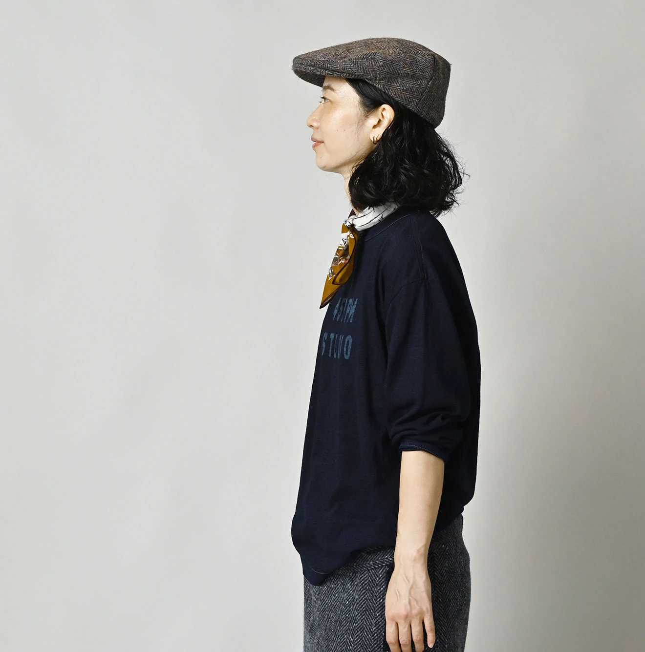 45R(フォーティファイブアール) |ロゴプリントの908長袖海比古Tシャツ（インディゴ）
