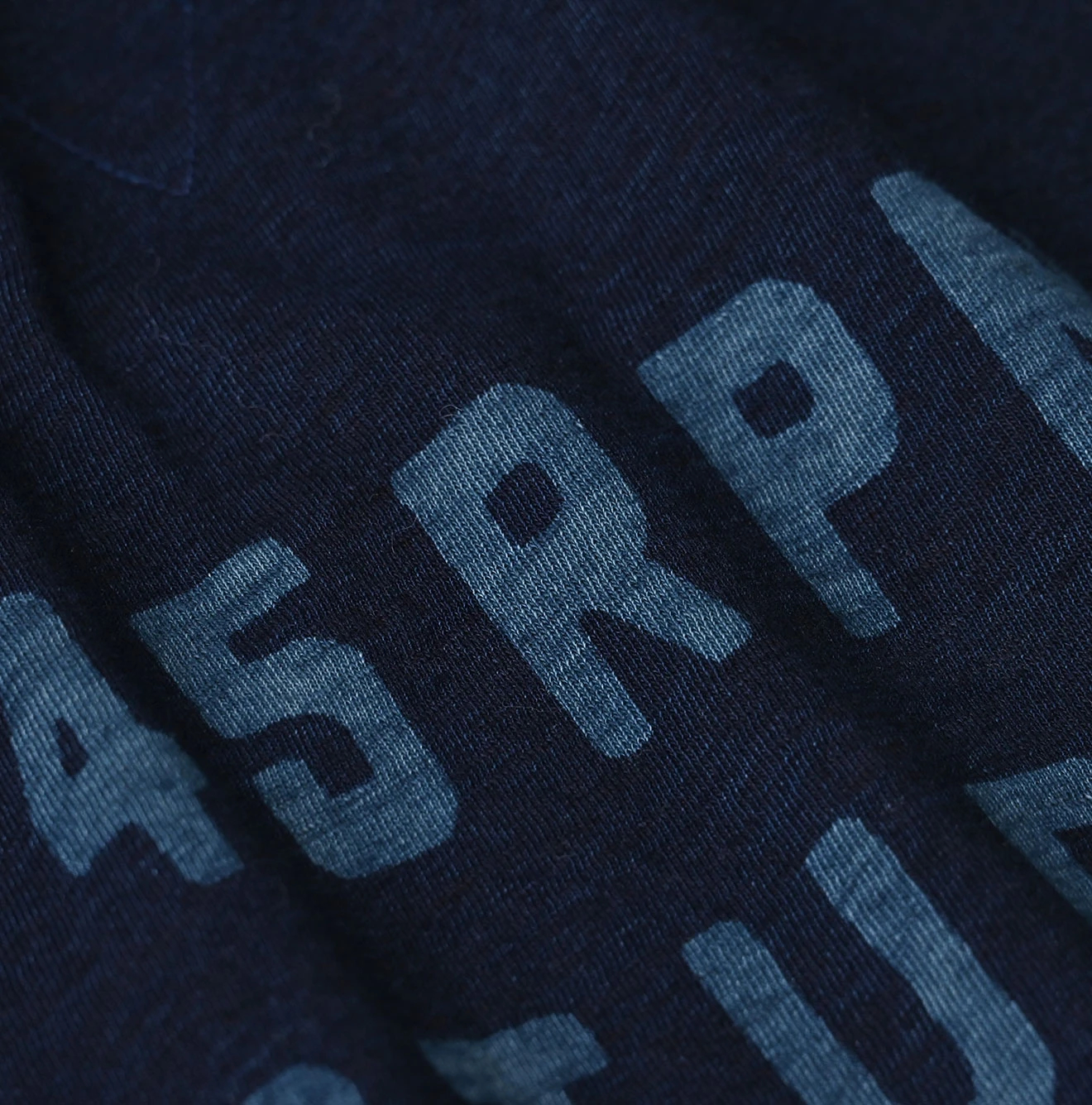 45R(フォーティファイブアール) |ロゴプリントの908長袖海比古Tシャツ（インディゴ）