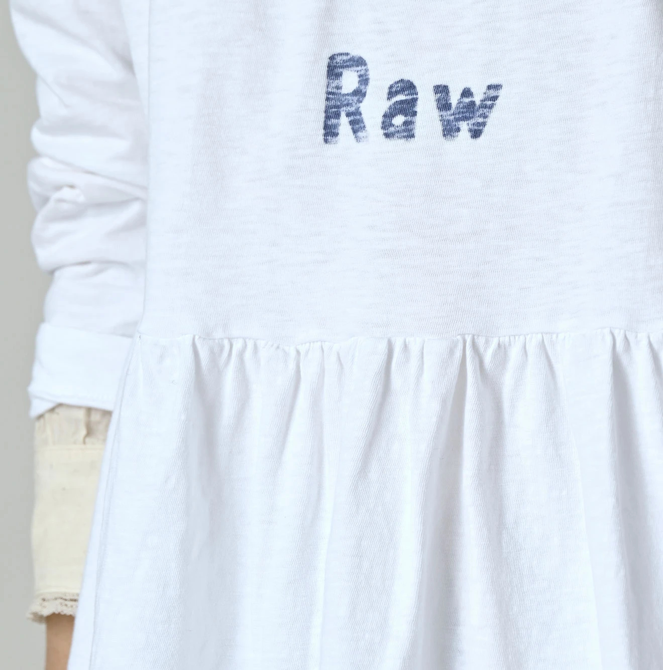 45R(フォーティファイブアール) |In the rawプリントのギャザーM比女Tシャツ