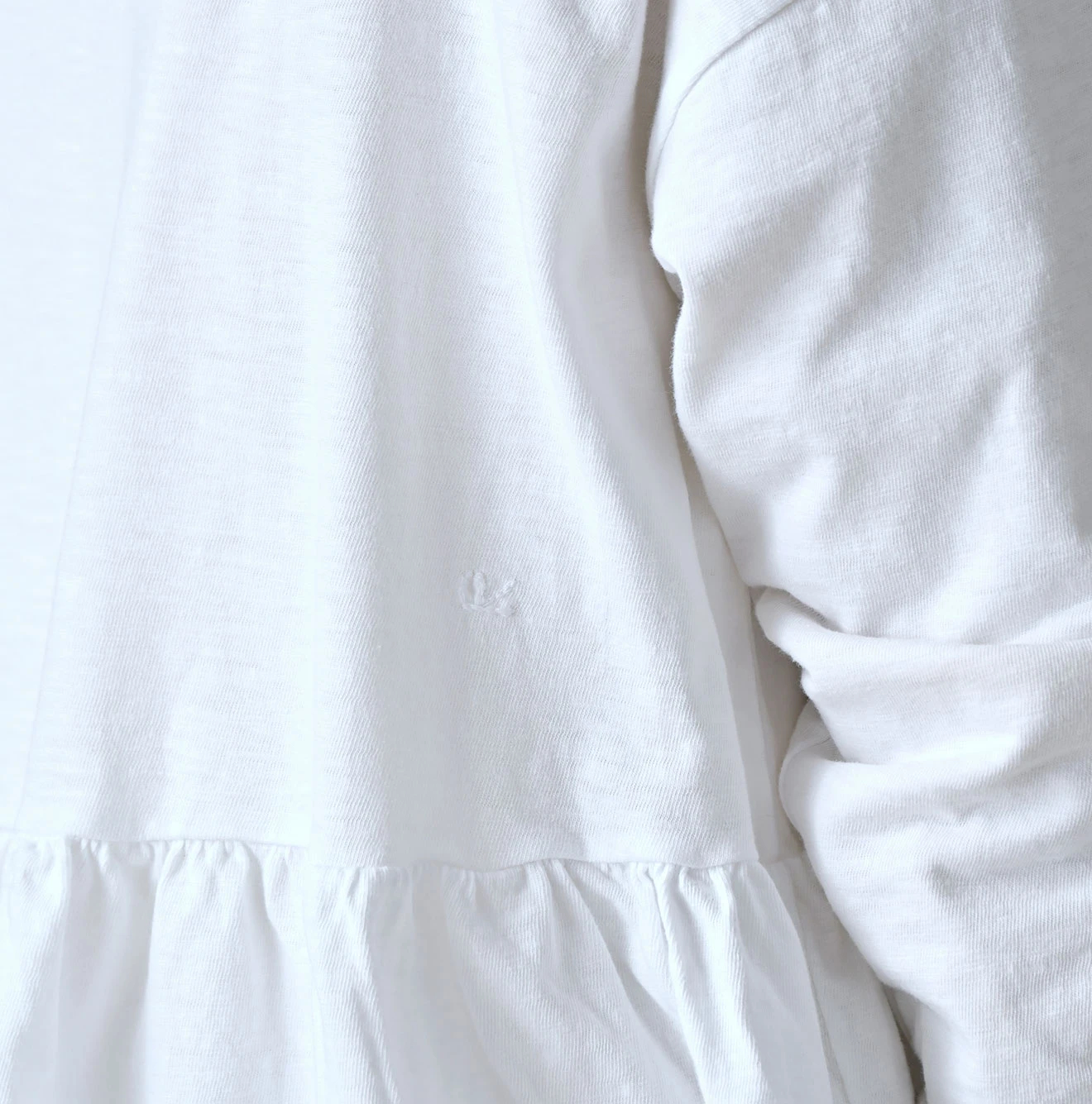 45R(フォーティファイブアール) |In the rawプリントのギャザーM比女Tシャツ