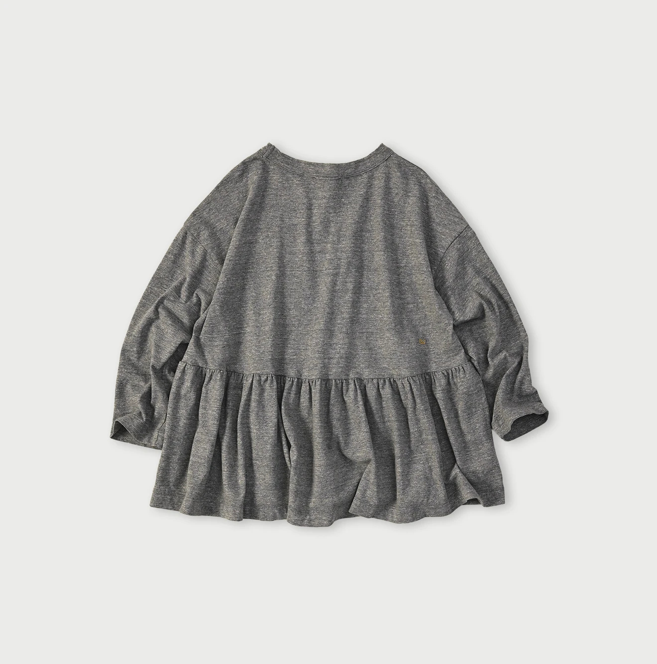 45R(フォーティファイブアール) |In the rawプリントのギャザーM比女Tシャツ（トップ）