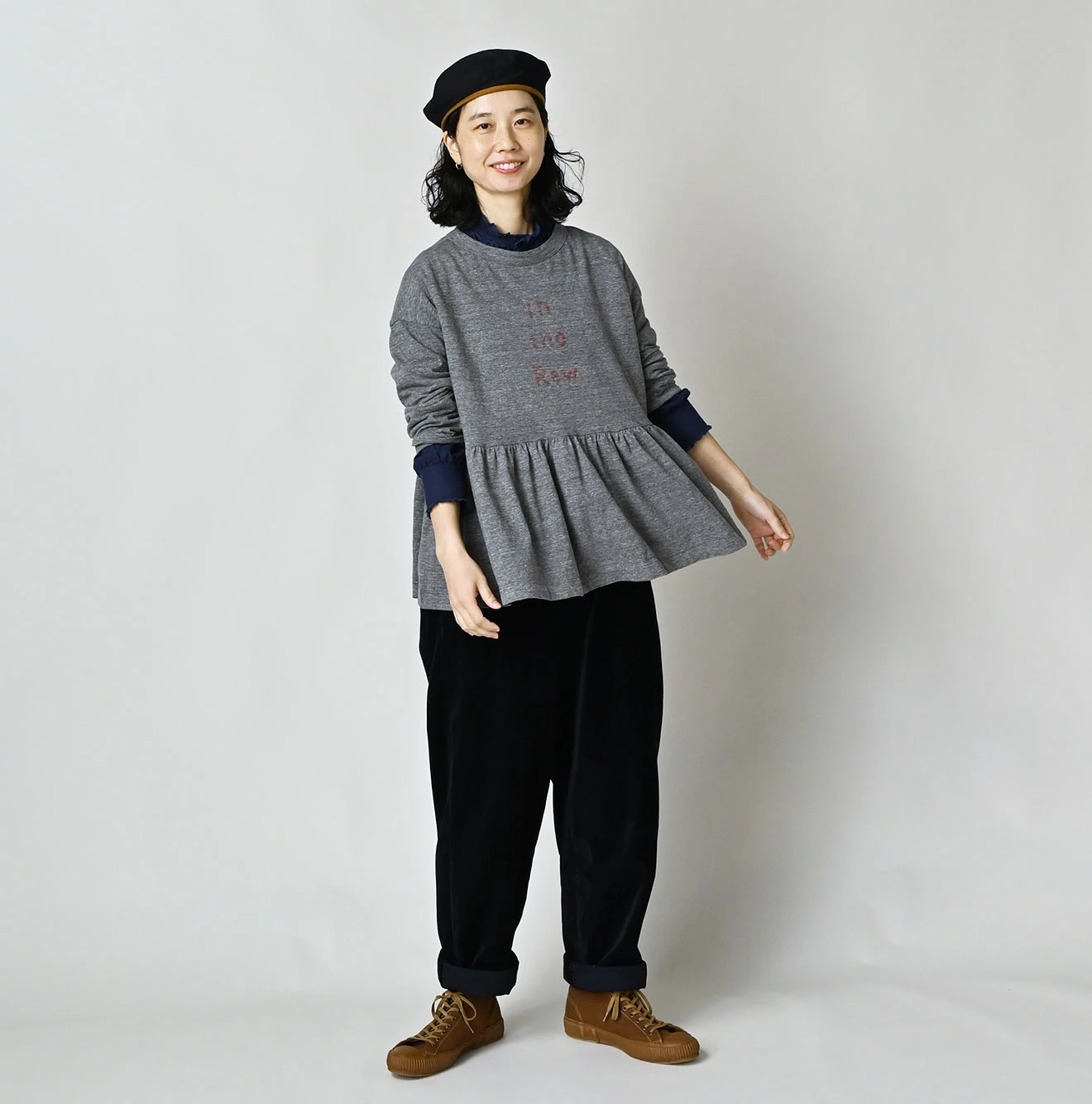 45R(フォーティファイブアール) |In the rawプリントのギャザーM比女Tシャツ（トップ）
