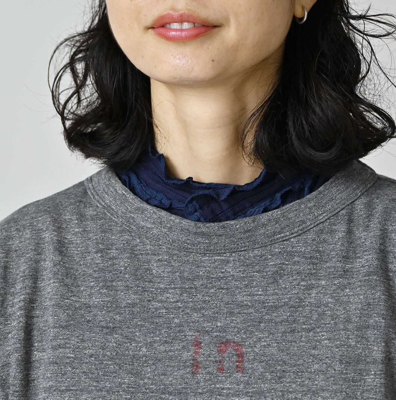 45R(フォーティファイブアール) |In the rawプリントのギャザーM比女Tシャツ（トップ）