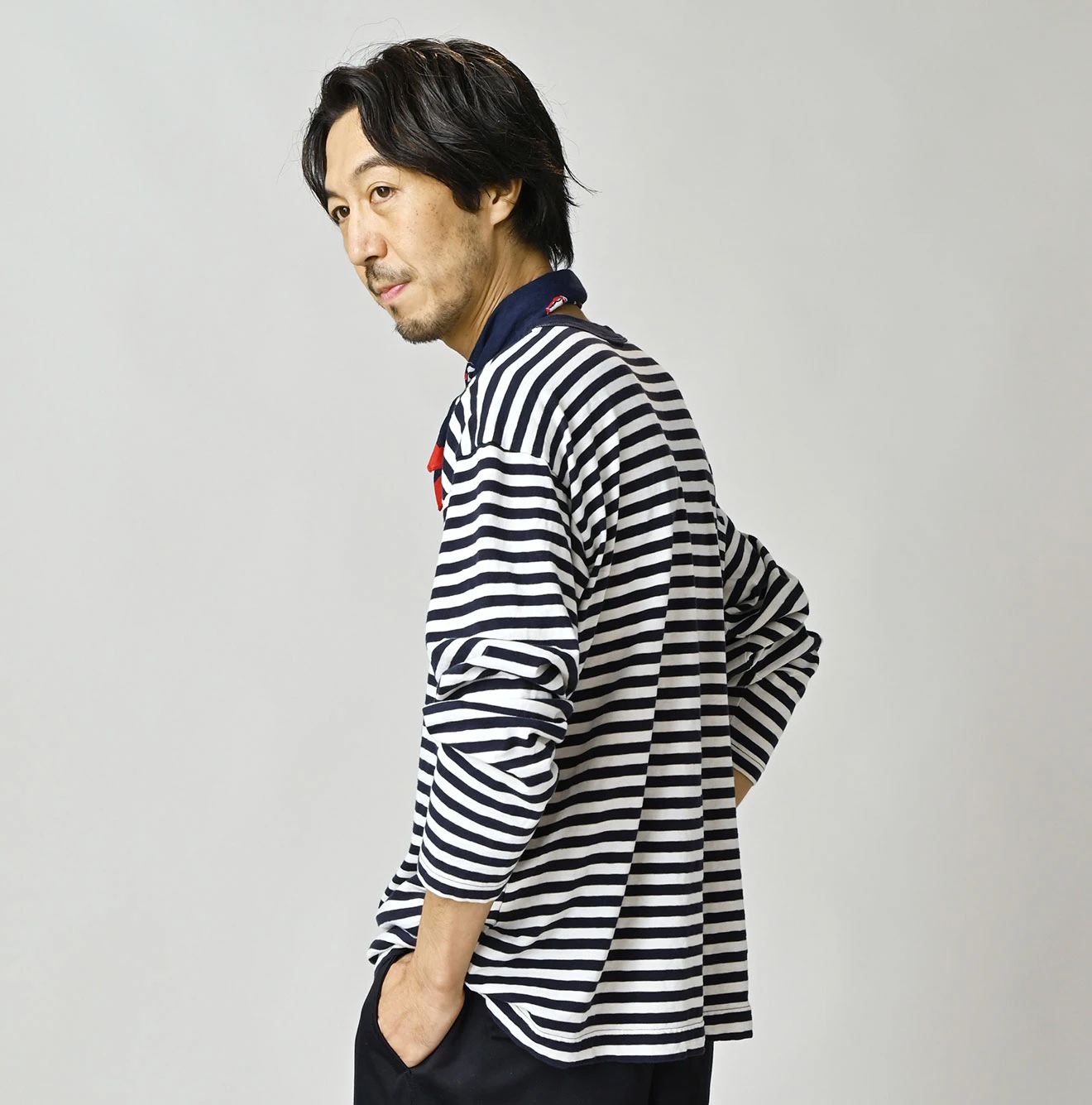 45R(フォーティファイブアール) |ボーダーロゴプリントの908長袖海比古Tシャツ