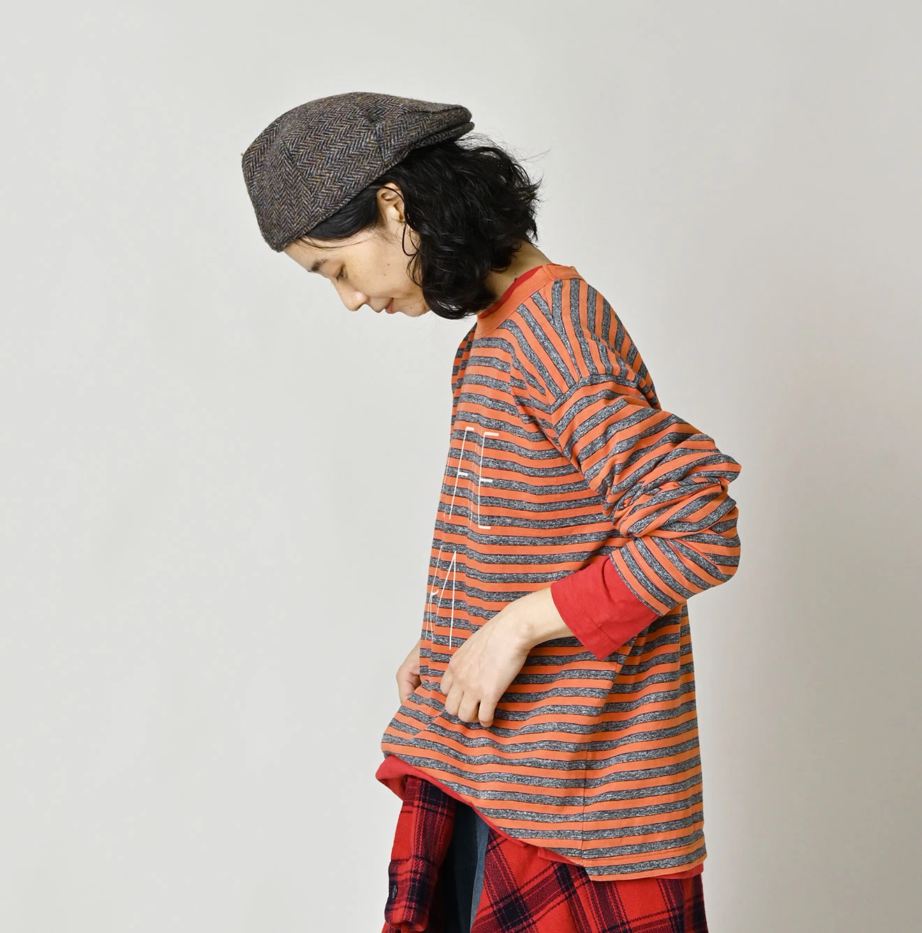45R(フォーティファイブアール) |ボーダーロゴプリントの908長袖海比古Tシャツ（トップ）