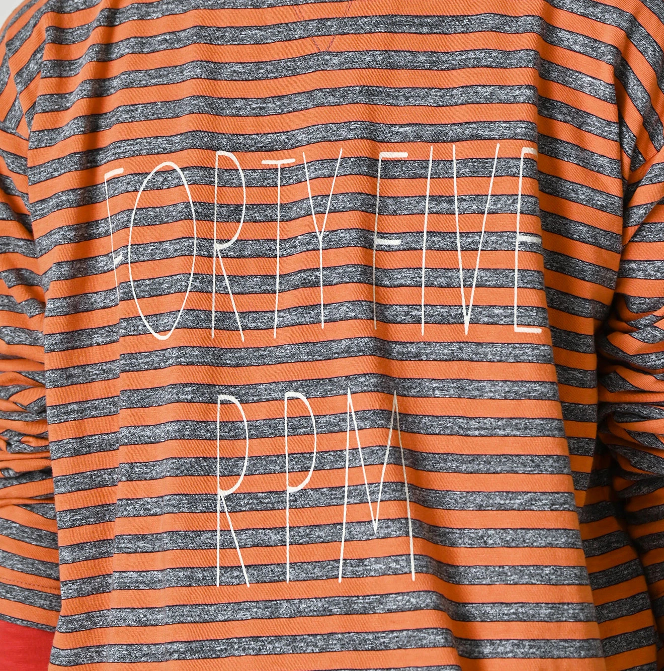 45R(フォーティファイブアール) |ボーダーロゴプリントの908長袖海比古Tシャツ（トップ）