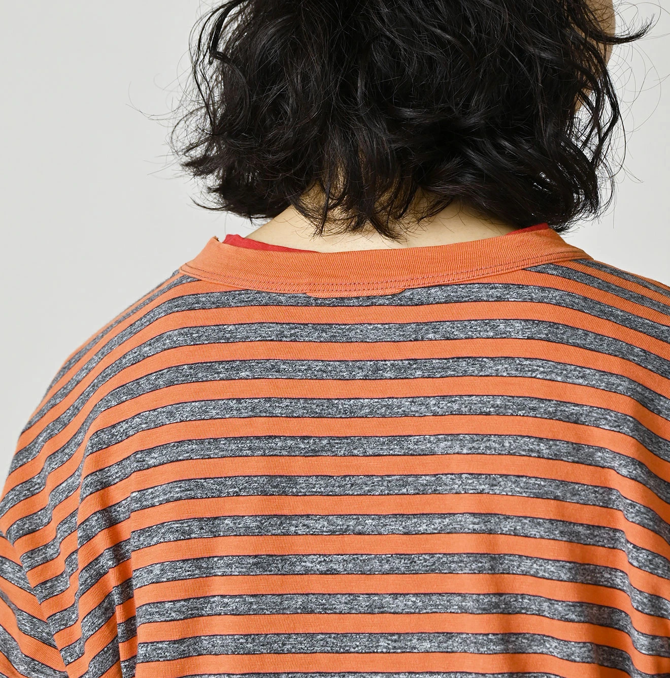45R(フォーティファイブアール) |ボーダーロゴプリントの908長袖海比古Tシャツ（トップ）