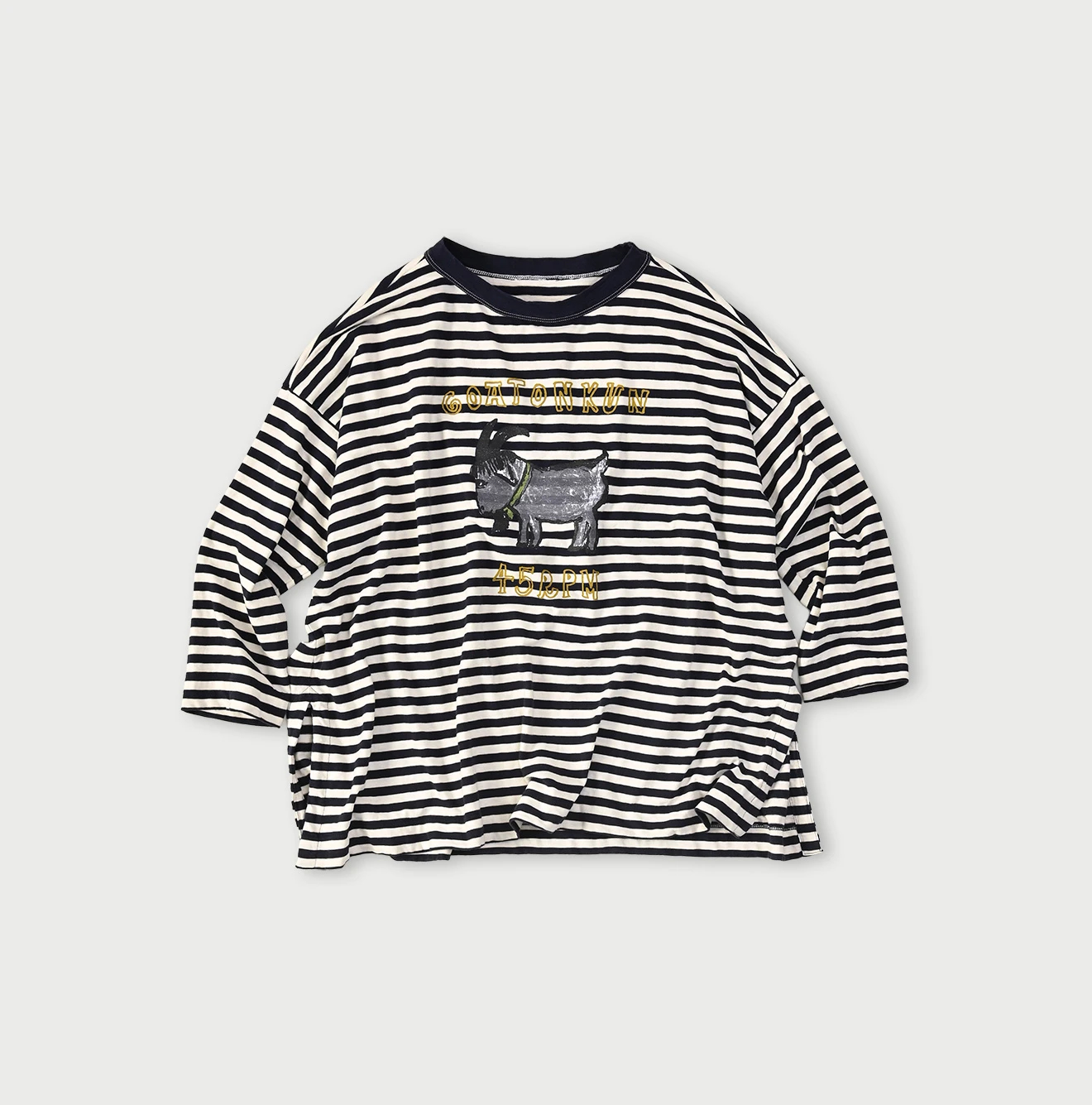 45R(フォーティファイブアール) |ボーダーベタッチゴートンくんプリントの908ビッグスリット比古Tシャツ